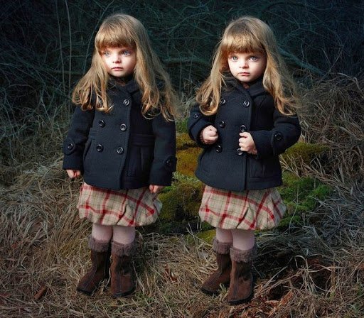 Девочки-близняшки 6-11 лет в рекламу банка